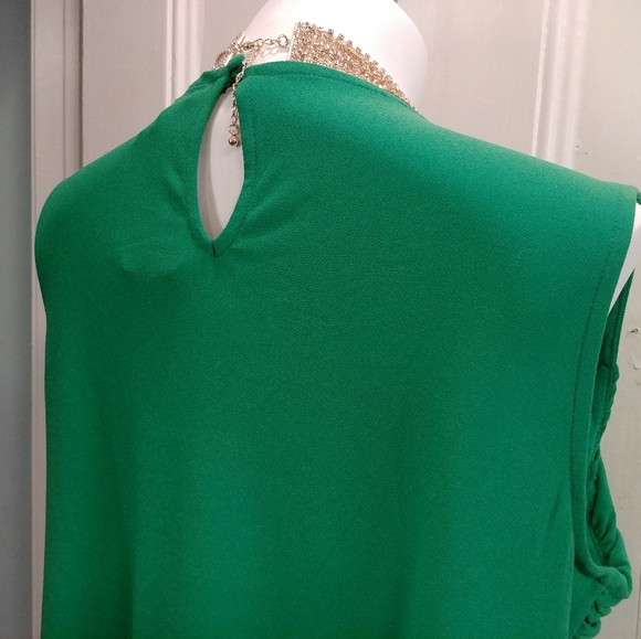 NWT INC International Emerald Green Sleeveless Criss Cross Top - Picture 4 of 10